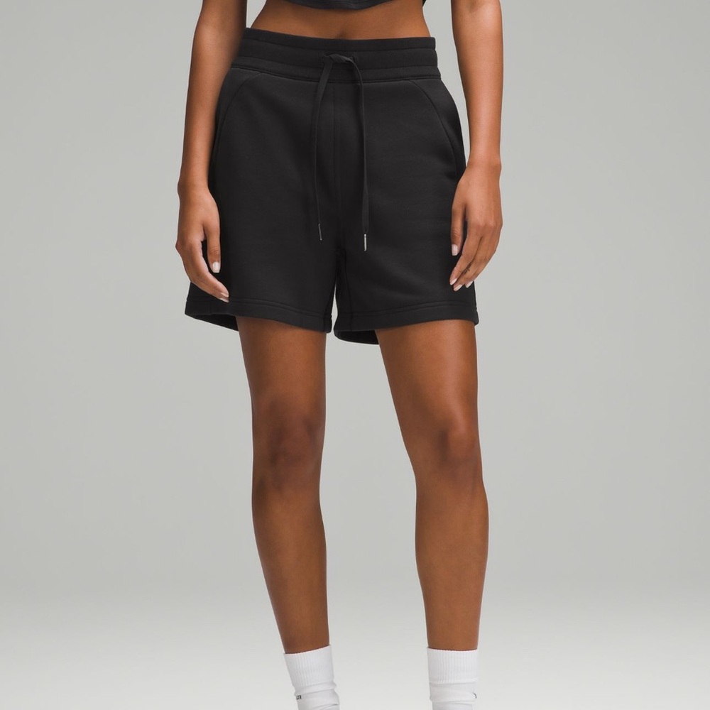 Women’s 5” black Lululemon SCUBA shorts